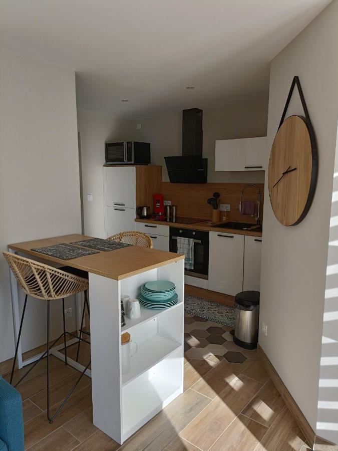 Appt Reposant Entierement Equipe. Apartment Toules ภายนอก รูปภาพ